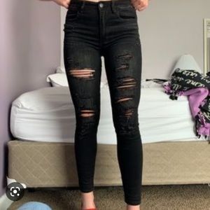 Black American Eagle skinny jeans